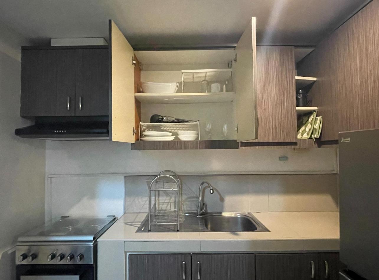 Spacious 1 Bedroom Unit Forbeswood Heights Taguig Extérieur photo