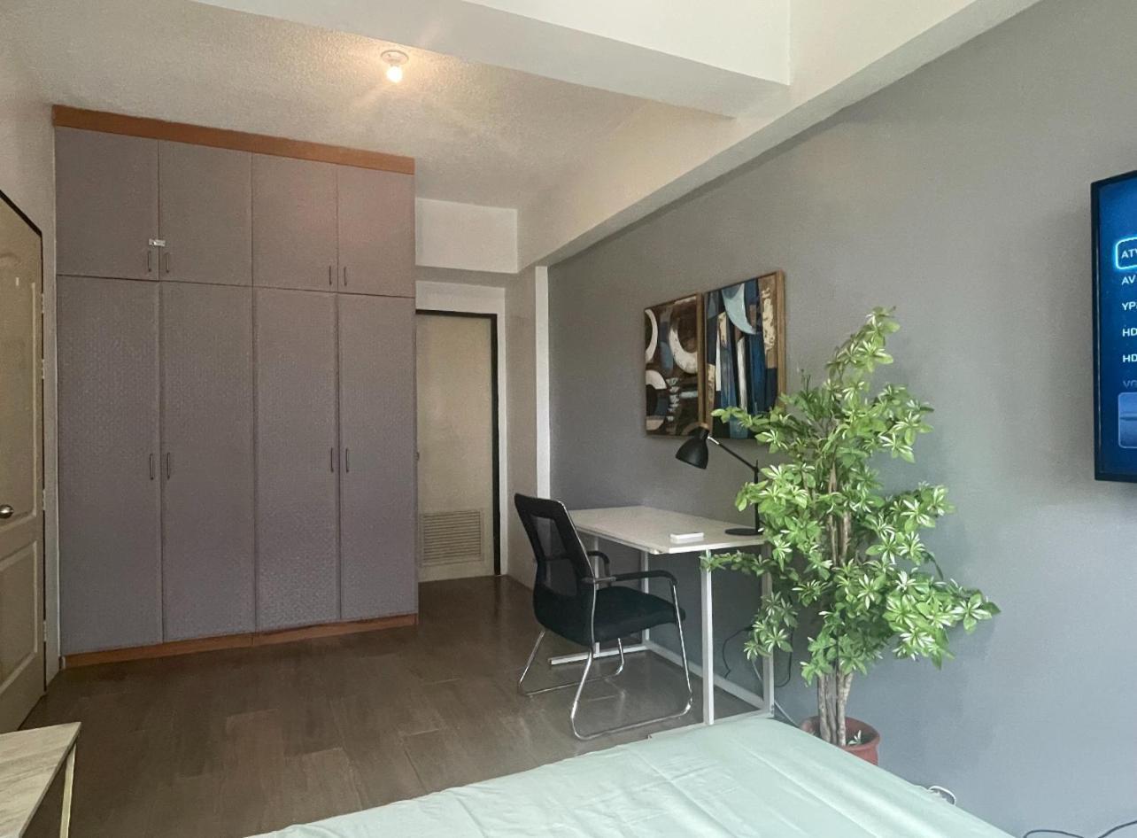 Spacious 1 Bedroom Unit Forbeswood Heights Taguig Extérieur photo